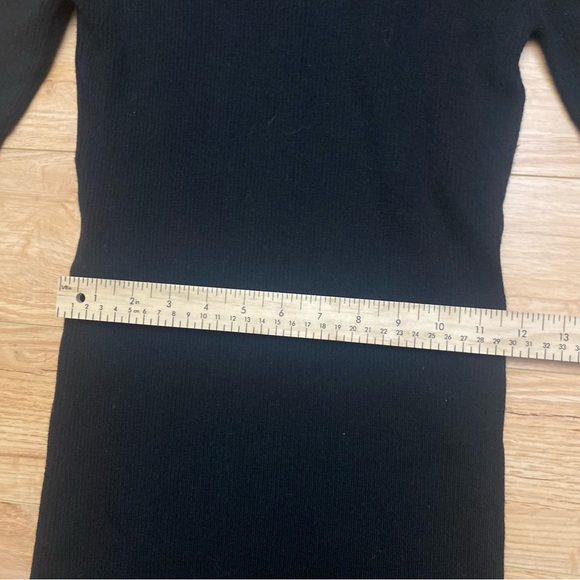 Alexander McQueen McQ Peplum Wool Blend Turtleneck dress - Picture 11 of 15